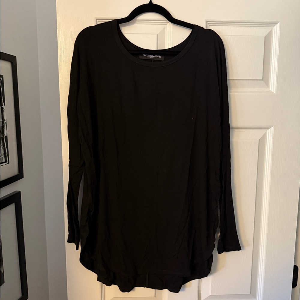 Groceries Apparel Casual Black Long-Sleeve Crewneck Tee